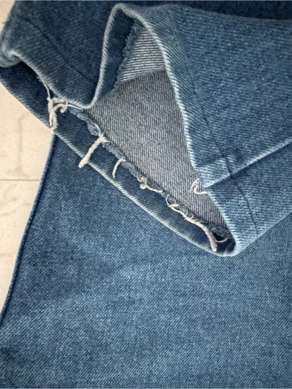 Levi's Men's Straight Indigo Blue Denim Jeans with Leather Patch